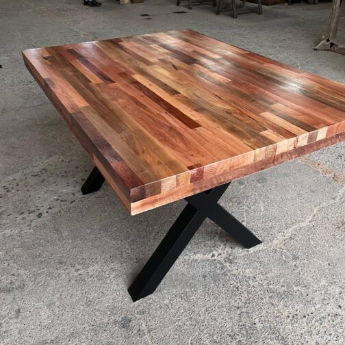 MESA MACIZA ZOITA BASE EQUIS 300X120