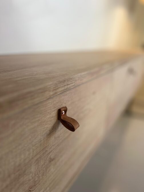 PANEL VARILLADO HASTA 65'' CON 3 PUERTAS BASCULANTES Y 3 ESTANTES - Imagen 8